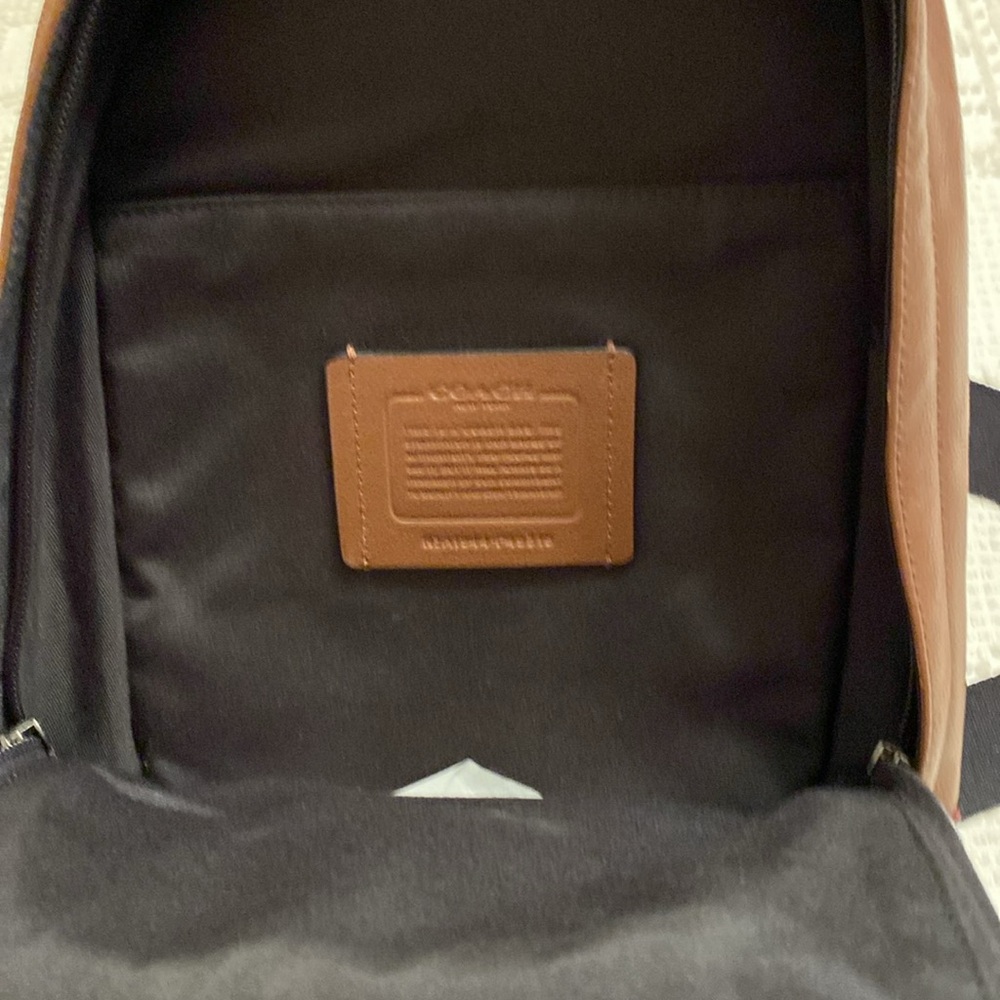 COACH cross body bag/backpackk - Picture 3 of 4